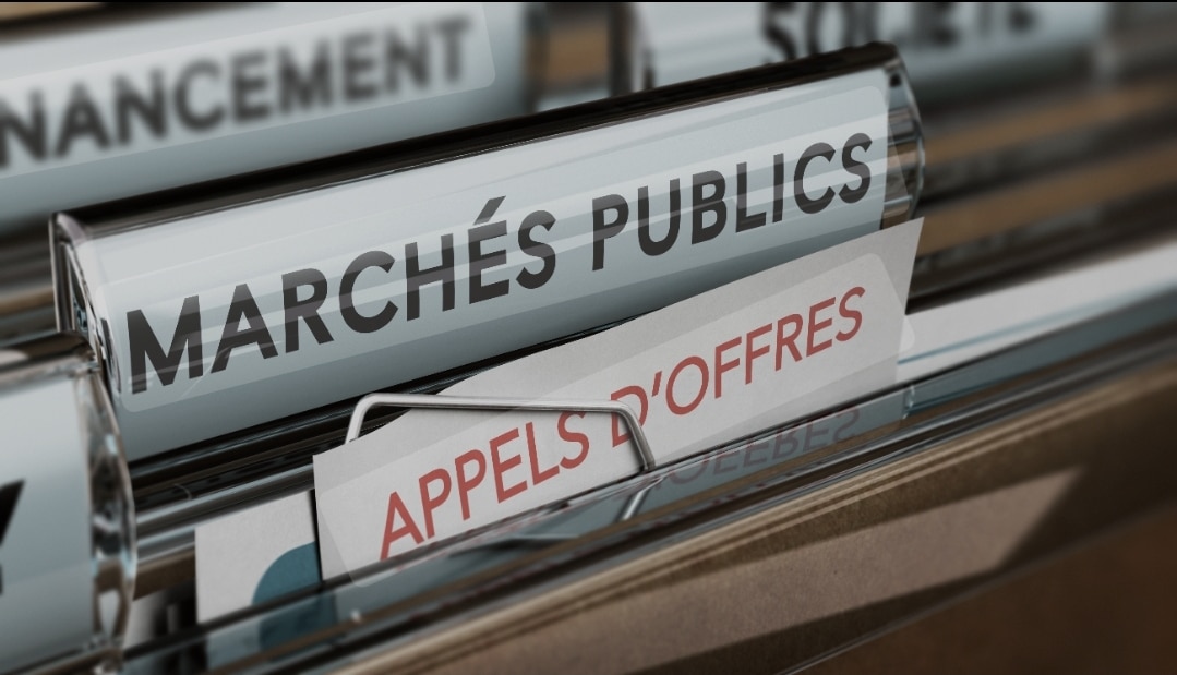ÉRIC LE DISSÈS À L’ÉPREUVE DES MARCHÉS PUBLICS!